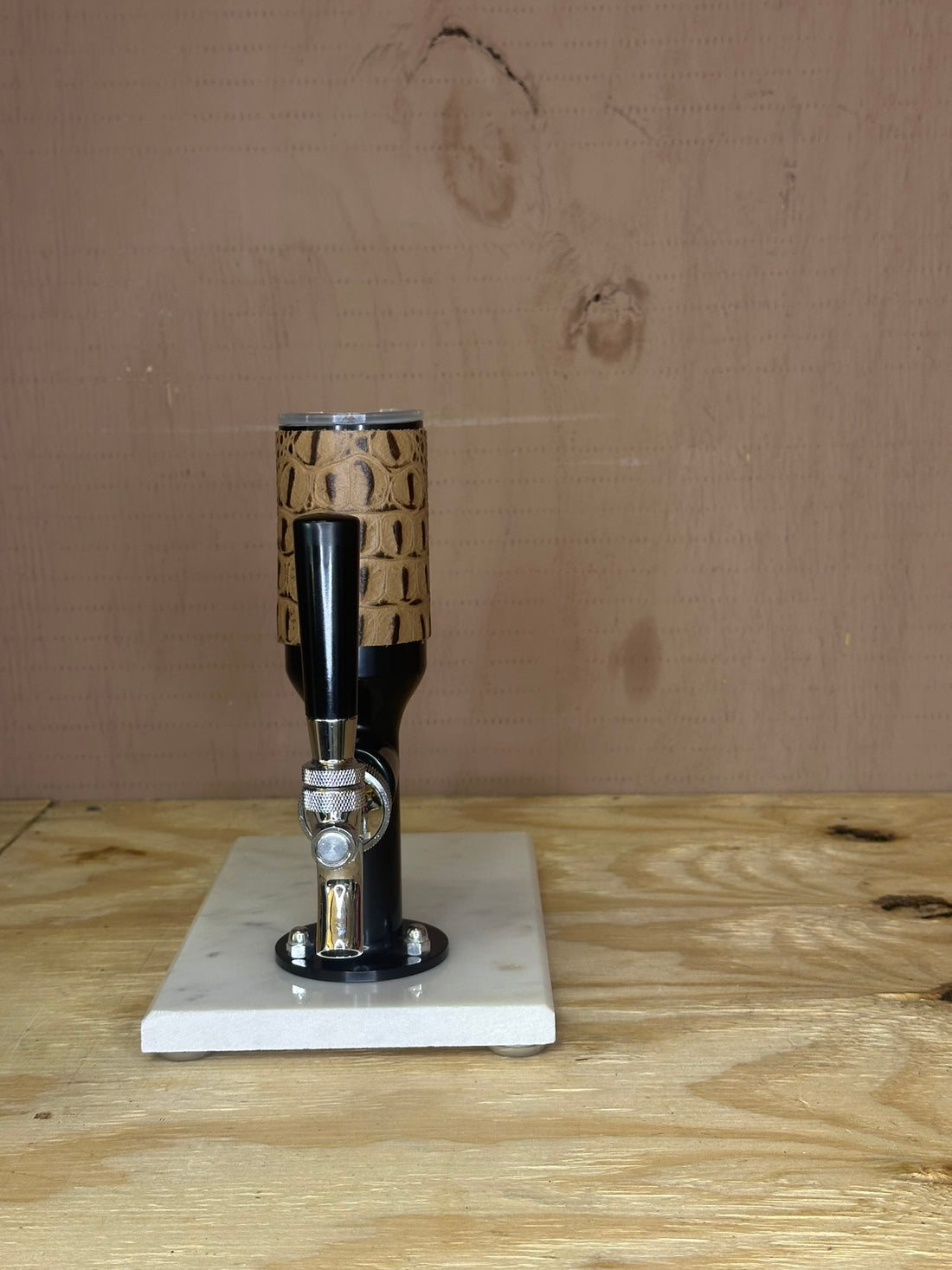 Marble Single with Black Tap